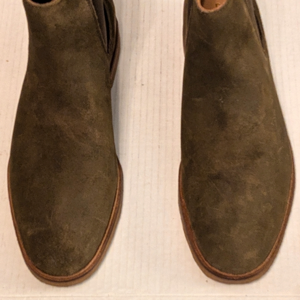 Clarks Olive Suede Men's Chelsea Boots